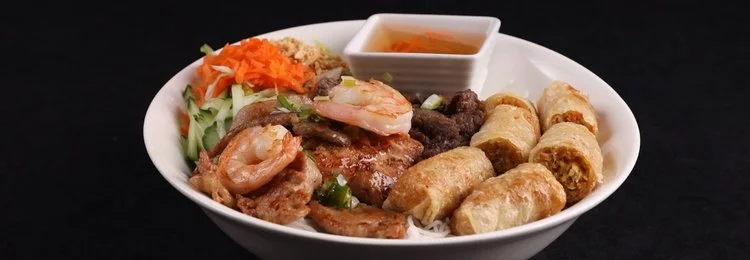 House special noodle bowl at Orchid Garden Saskatoon - chef's special noodle bowl with assorted toppings